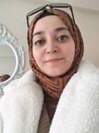 Tarih öğretmeniyim. Yüksek lisans yapıyorum.