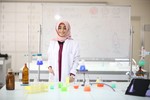 Atatürk Üniversitesi Kimya Öğretmenliği mezunuyum.